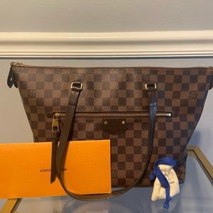 Louis Vuitton Iena MM